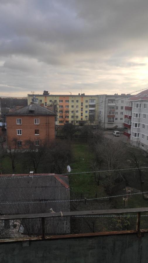 2-Х Комнатная Квартира Korosten Exterior foto